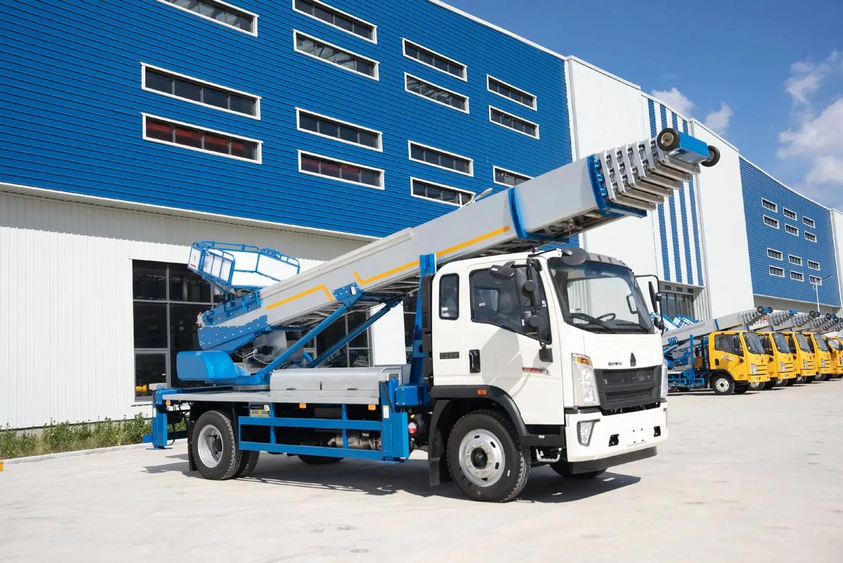 南京高淳出租云梯车高空作业车 建筑垃圾搬运