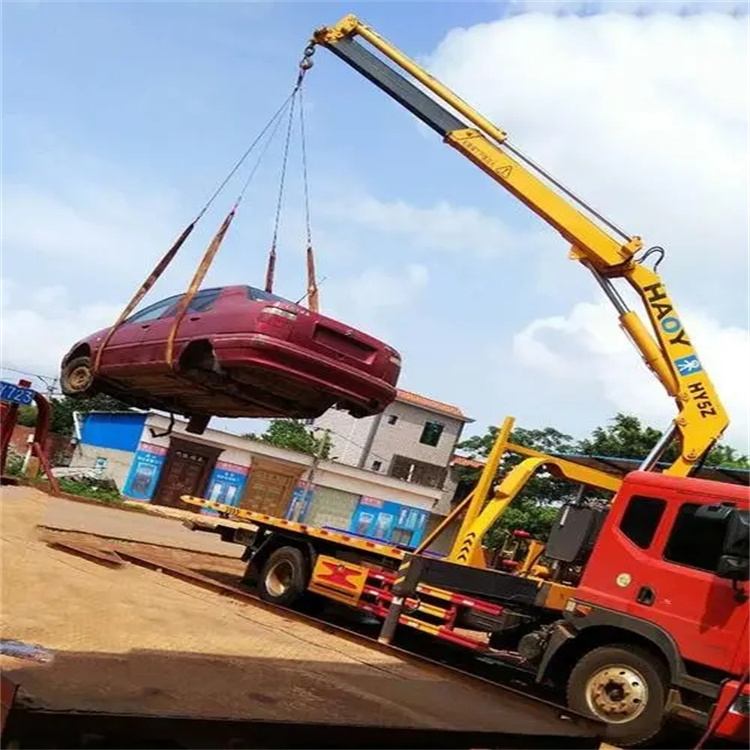 南京高淳吊车吊汽车的正确方法